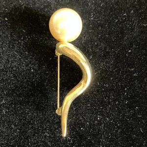Vintage Goldtone & Pearl Brooch/Pin